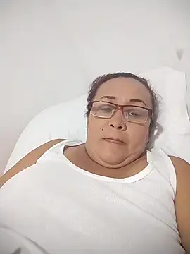 Snapshot of Nini_Love_ chatting on March 2, 4:25 pm Nini Love online show from March 2, 4:25 pm