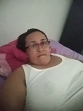 Nini Love  online show from April 15, 7:29 pm