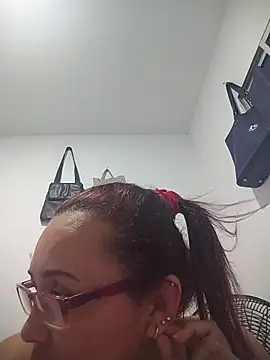 Nini Love  online show from March 9, 4:05 am