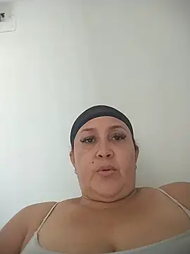 Snapshot of Nini_Love_ chatting on February 7, 5:21 pm Nini Love online show from February 7, 5:21 pm