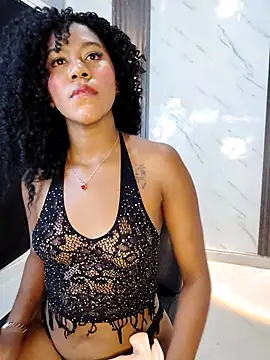 CaramelDesire online show from April 21, 1:42 am