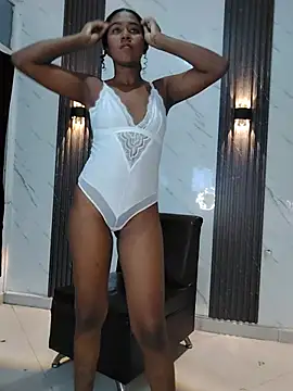 CaramelDesire online show from May 20, 12:51 am