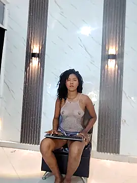 CaramelDesire online show from May 4, 12:47 am