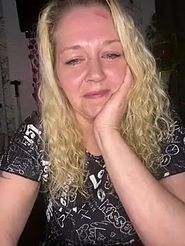 JenniferCarmen online show from February 20, 3:36 pm