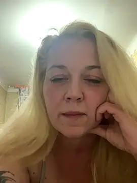 JenniferCarmen online show from December 21, 1:24 pm