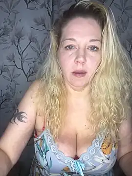 JenniferCarmen online show from March 16, 12:29 am