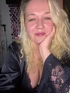 JenniferCarmen online show from February 17, 3:20 pm