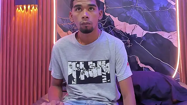 Snapshot of Jhon_Hot21Sexx chatting on December 16, 1:37 pm Jhon Hot21Sexx online show from December 16, 1:37 pm