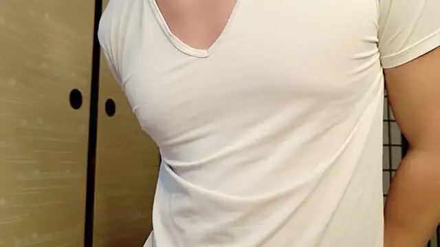 Snapshot of -kou-- chatting on January 6, 11:47 am -kou-- online show from January 6, 11:47 am