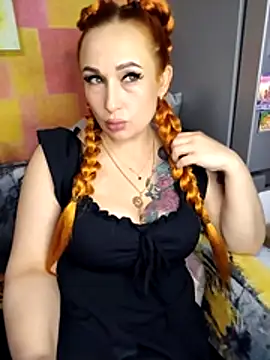 Snapshot of Very_sly_fox chatting on April 21, 4:13 pm Very sly fox online show from April 21, 4:13 pm