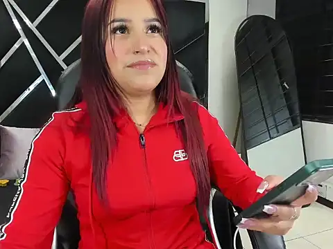 IssysLeBlanc online show from January 12, 4:30 am