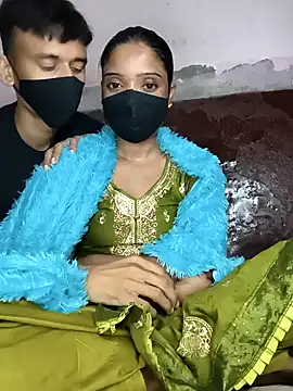 Snapshot of couplegk71 chatting on February 16, 3:32 pm couplegk71 online show from February 16, 3:32 pm