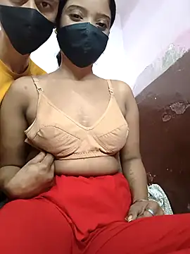 Snapshot of couplegk71 chatting on February 19, 1:57 am couplegk71 online show from February 19, 1:57 am