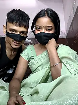 Snapshot of couplegk71 chatting on February 12, 2:55 am couplegk71 online show from February 12, 2:55 am