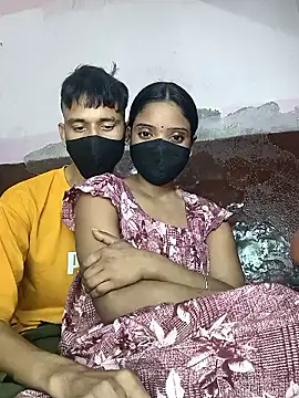 Snapshot of couplegk71 chatting on February 17, 4:59 pm couplegk71 online show from February 17, 4:59 pm