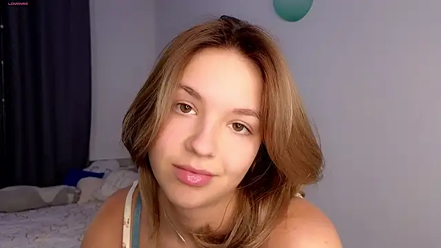 springloveee online show from March 12, 7:18 pm