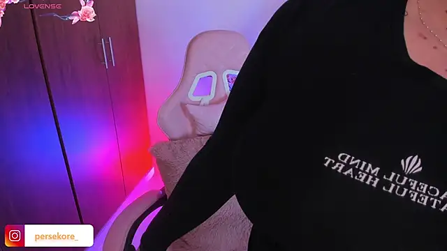 Snapshot of impersy chatting on December 14, 7:41 pm impersy online show from December 14, 7:41 pm