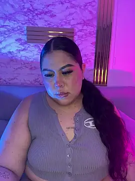Mia Carters online show from May 12, 1:13 am
