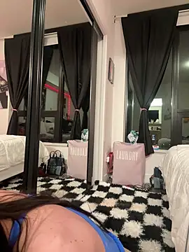 Lexiiskyyxo online show from March 13, 5:56 am