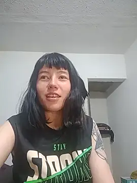 Snapshot of Angeline__Thompson chatting on December 14, 2:07 am Angeline Thompson online show from December 14, 2:07 am