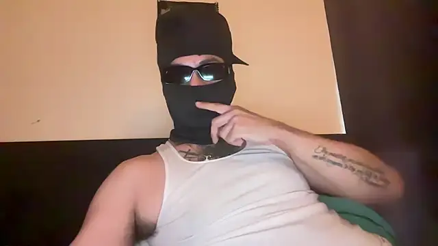 Snapshot of angelblanco chatting on April 28, 10:58 pm angelblanco online show from April 28, 10:58 pm