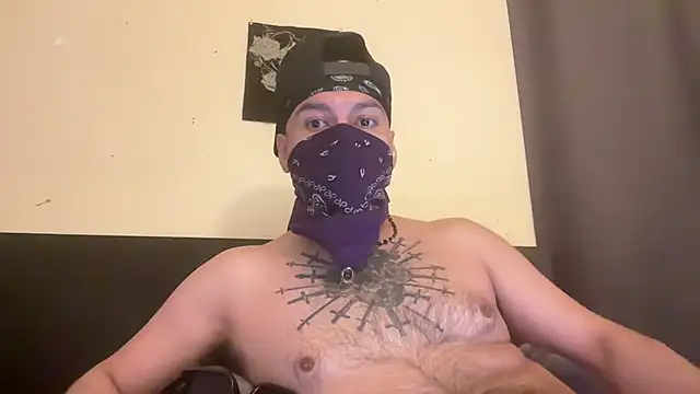 Snapshot of angelblanco chatting on May 12, 9:37 am angelblanco online show from May 12, 9:37 am