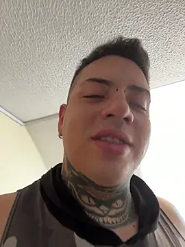 Snapshot of Marlokeo69 chatting on December 14, 6:46 pm Marlokeo69 online show from December 14, 6:46 pm