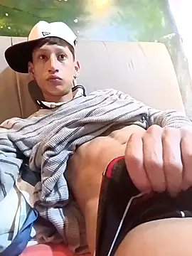 Snapshot of Disey888 chatting on December 18, 5:01 am Disey888 online show from December 18, 5:01 am