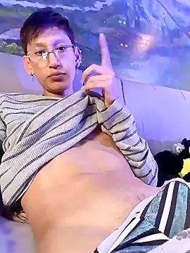 Disey888 online show from April 14, 9:20 pm