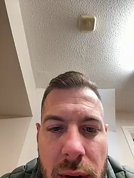 Snapshot of cheekycherryx chatting on December 13, 9:21 pm cheekycherryx online show from December 13, 9:21 pm