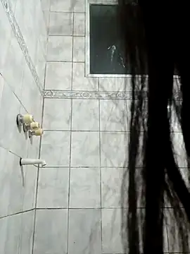 Snapshot of AmaTiffany chatting on December 14, 11:32 pm AmaTiffany online show from December 14, 11:32 pm