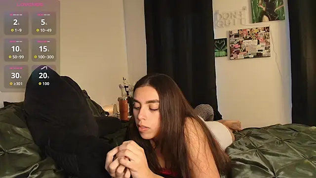 MilaSeren online show from April 1, 1:08 am