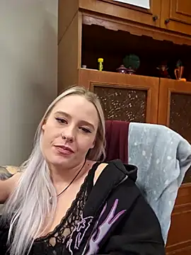 ChristinaWheeled11 online show from February 20, 2:52 pm