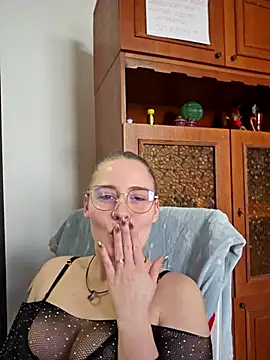 ChristinaWheeled11 online show from March 7, 1:16 pm