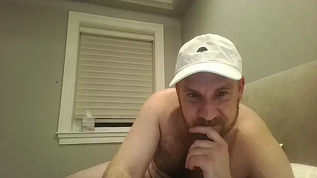 Snapshot of BeefyNcloudy chatting on December 22, 2:22 am BeefyNcloudy online show from December 22, 2:22 am