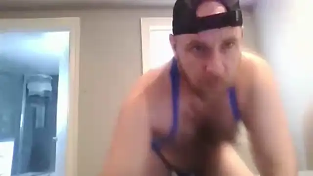 Snapshot of BeefyNcloudy chatting on December 20, 4:21 pm BeefyNcloudy online show from December 20, 4:21 pm