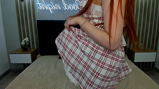 Snapshot of LisaAmoree chatting on June 10, 1:07 am LisaAmoree online show from June 10, 1:07 am