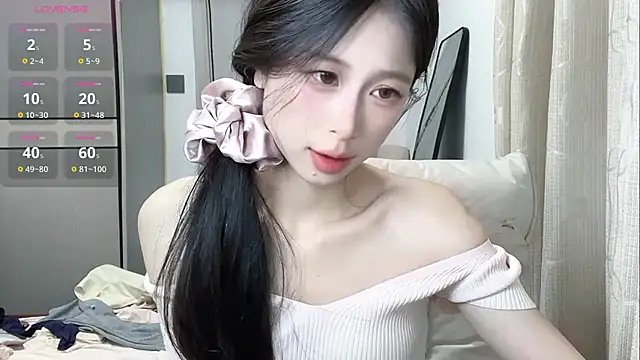 Snapshot of tiantian-160 chatting on June 30, 2:06 pm tiantian-160 online show from June 30, 2:06 pm