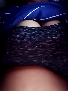 pihuu1313 online show from February 11, 11:37 pm