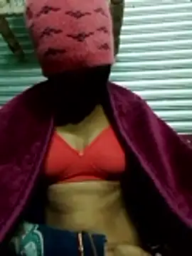 Snapshot of Sapna8080 chatting on December 20, 7:50 pm Sapna8080 online show from December 20, 7:50 pm