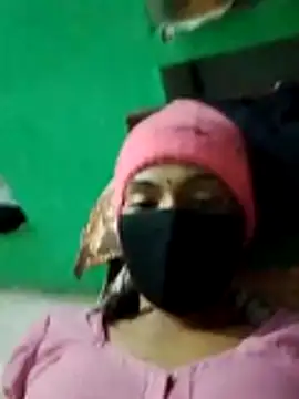 Snapshot of Sapna8080 chatting on December 18, 4:44 pm Sapna8080 online show from December 18, 4:44 pm