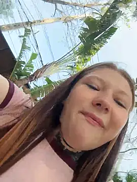 Snapshot of FionaMurr chatting on February 9, 3:59 am FionaMurr online show from February 9, 3:59 am