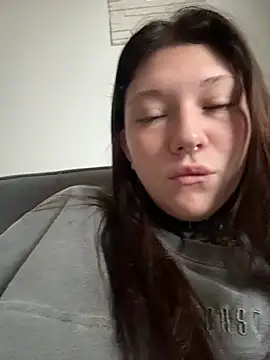 FionaMurr online show from April 14, 12:15 am