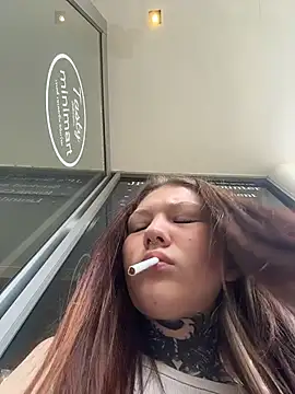 Snapshot of FionaMurr chatting on February 13, 6:02 am FionaMurr online show from February 13, 6:02 am