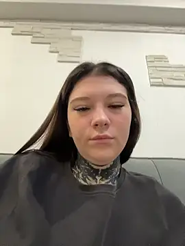 FionaMurr online show from April 1, 11:01 pm