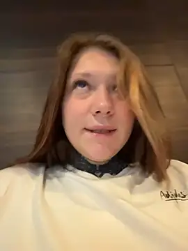 Snapshot of FionaMurr chatting on February 14, 5:07 am FionaMurr online show from February 14, 5:07 am