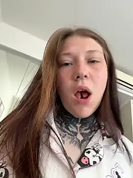 Snapshot of FionaMurr chatting on January 9, 2:29 am FionaMurr online show from January 9, 2:29 am