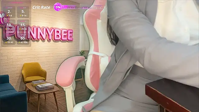 Punnybee online show from July 24, 12:45 pm