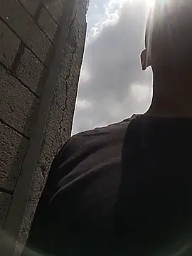 Andreskelly online show from March 11, 5:40 pm