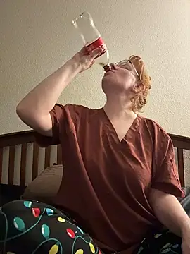 Lenaravenswood online show from February 7, 9:17 am